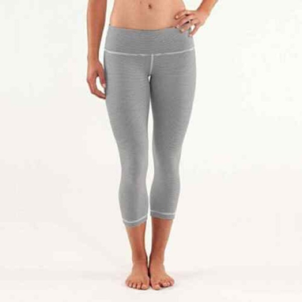 LULULEMON WONDER UNDER CROP LEGGING